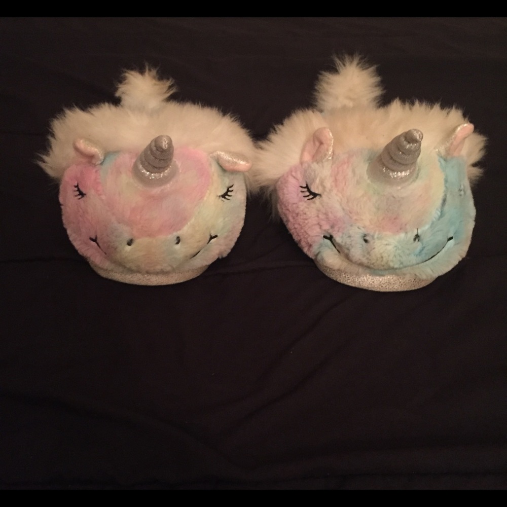 Fluffy Unicorn slippers- holo hat- fuzzy pouch